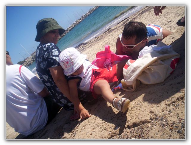 FJ with Mum & Ebony at south beach Feb 11th 2007